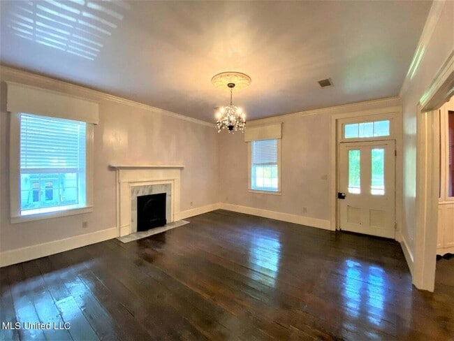 Photo - 275 W Chulahoma Ave