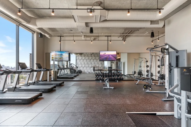 Photo - 1050 W Van Buren St