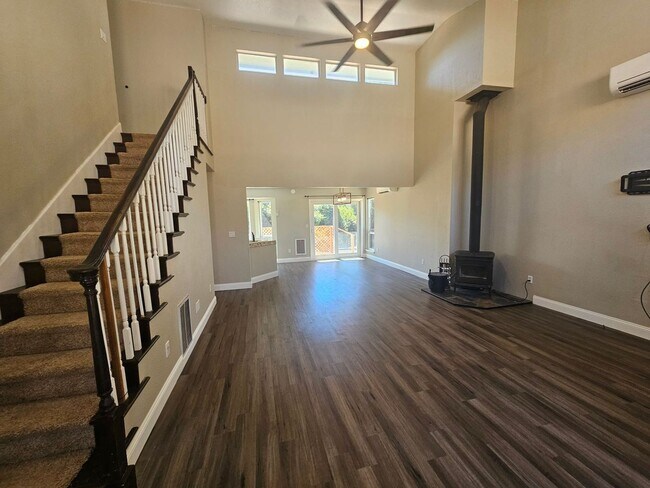 Photo - 19055 Ravenhill Rd