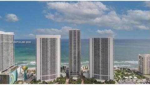 Building Photo - 1830 S Ocean Dr Unit 3308