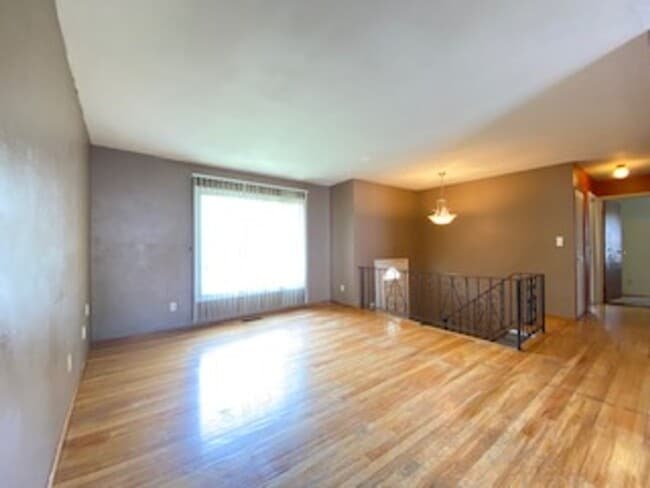 Photo - 3 Bedroom Home Available in Elkhart!