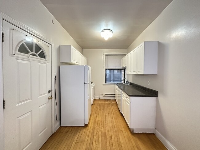 Photo - 1315 Oak Ave Unit J1