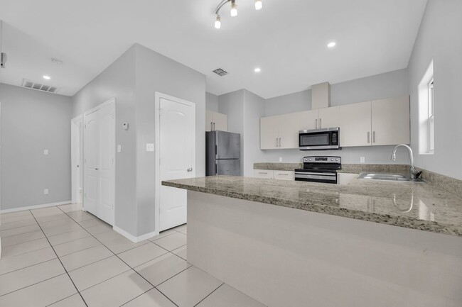 Photo - 3811 Paola St