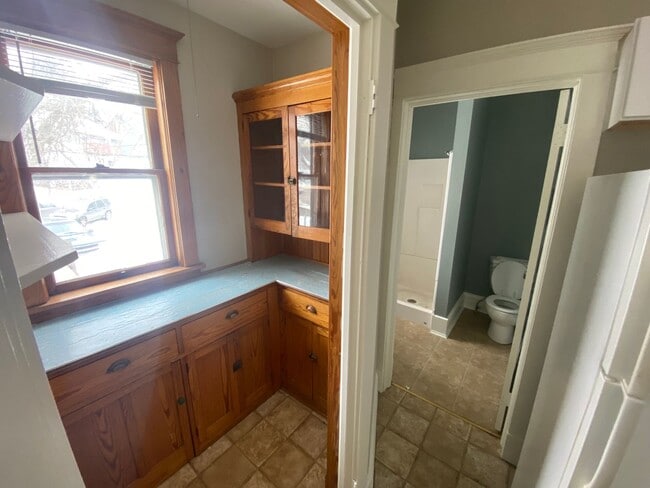 Photo - 2107-2107 E 5th St Unit 2107 E 5th St - Upper