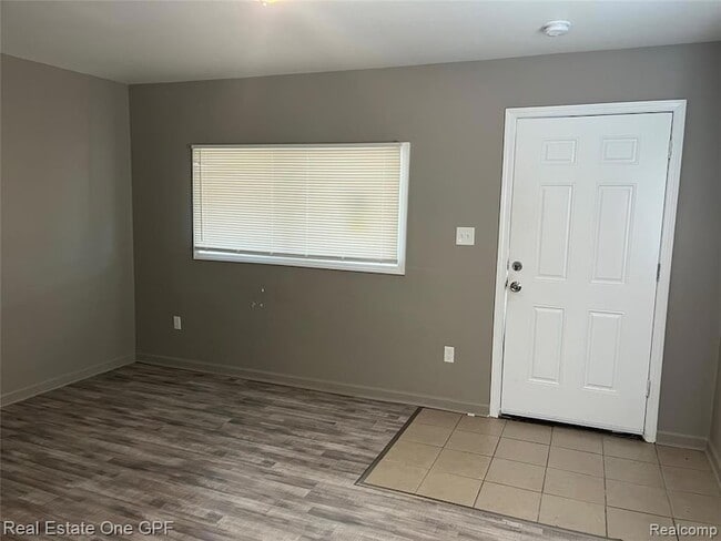 Photo - 21431 La Salle Blvd