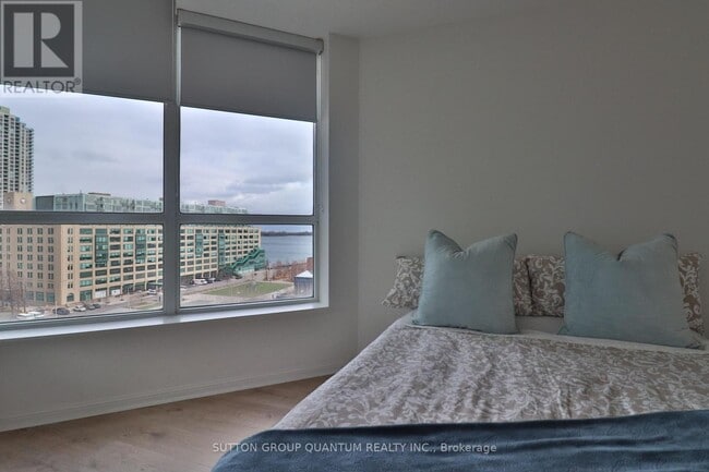 Photo - 228 Queens Quay W Unit 1105