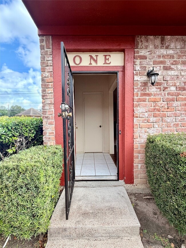 Photo - 7700 Creekbend Dr Unit 1
