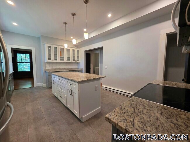 15 Bartlett Ave Unit TH