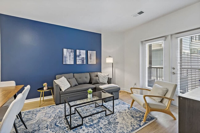 Building Photo - 205 S Kings Dr Rental