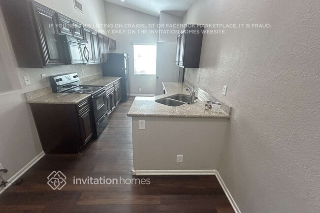 Photo - 8931 W Fullam St