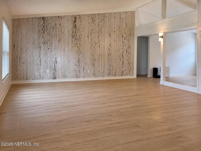 Photo - 4512 Hartman Rd