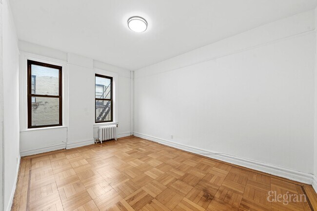 Photo - 239 Ocean Ave Unidad APT 4G