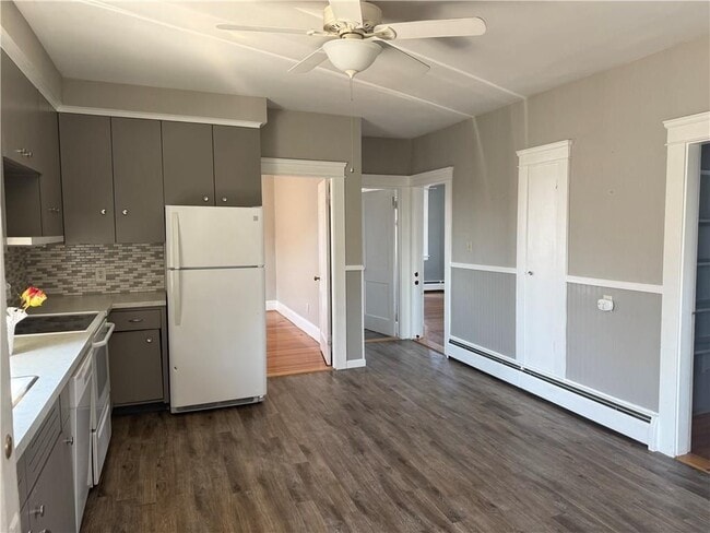 Photo - 10 Knight St