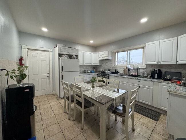 Photo - 82-84-84 Jasper St Unit 2nd floor