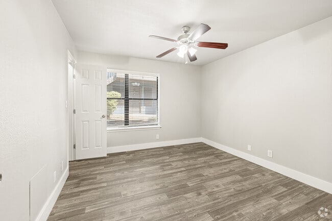 A3 1BR, 1BA - 710SF - Bedroom