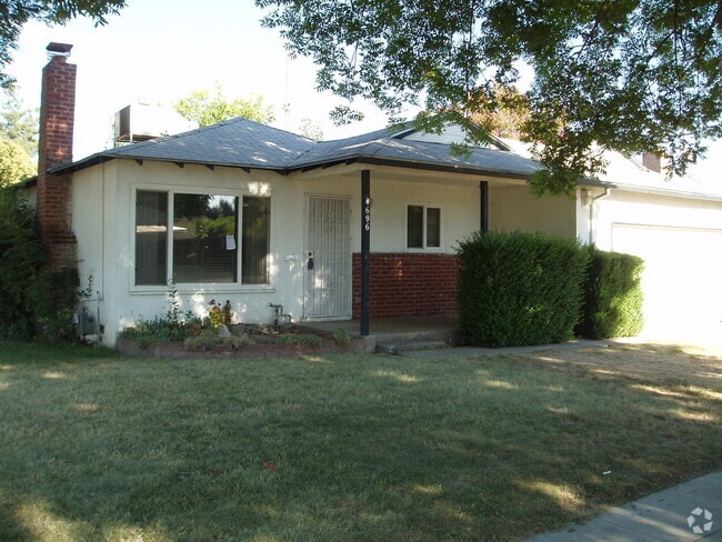 Building Photo - Beautiful home near Fashion Fair