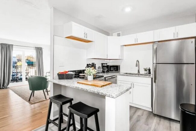 Photo - 516 Splitlog Ave Unit -10