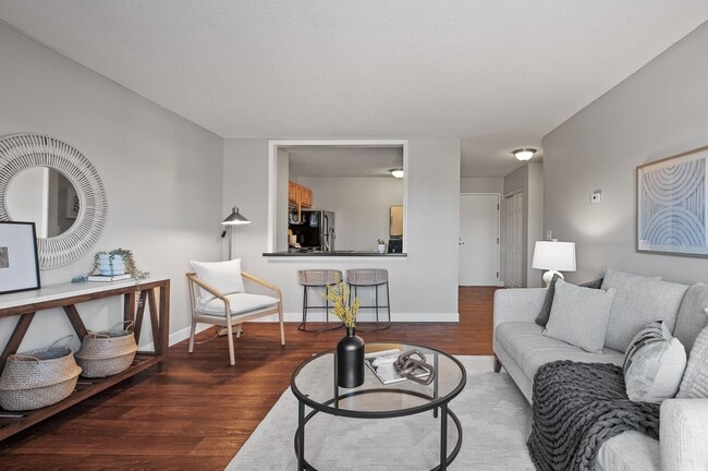 Lexington Hills Apartments