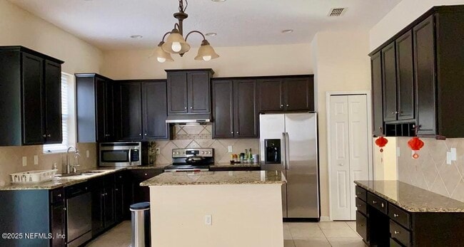 Photo - 300 Candlebark Dr House