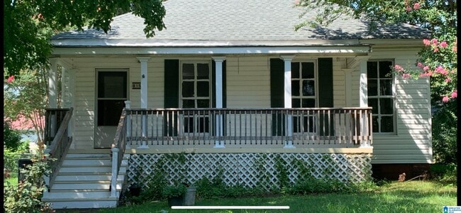 Photo - 805 3rd Ave House