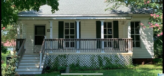 Building Photo - 805 3rd Ave Rental
