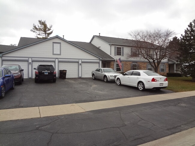 Building Photo - 220 Brett Cir Unit B