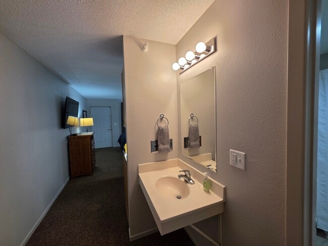 Photo - 590 Spruce Unit 100