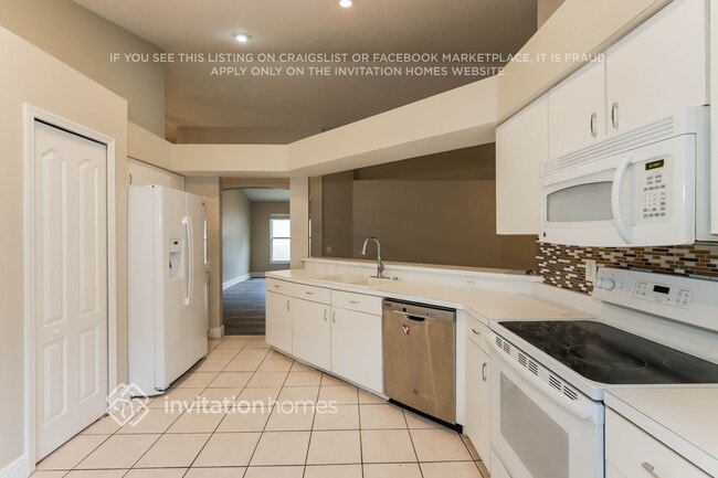 Photo - 513 Somerstone Dr