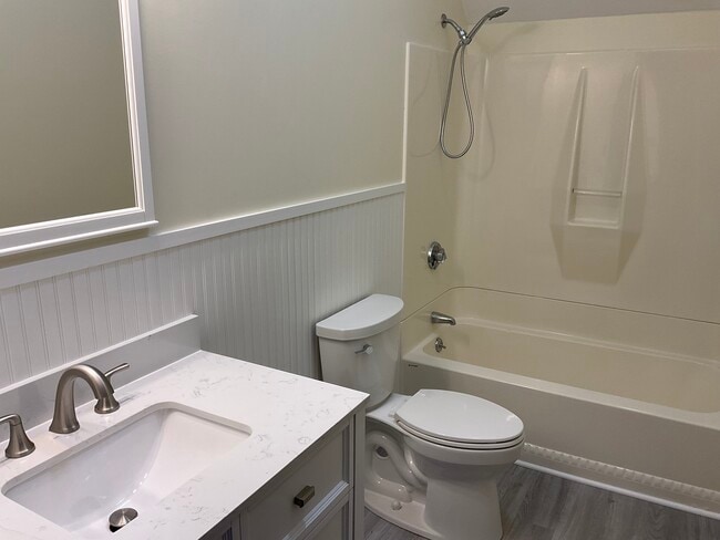 Photo - 172 Endicott Ave Unit 2