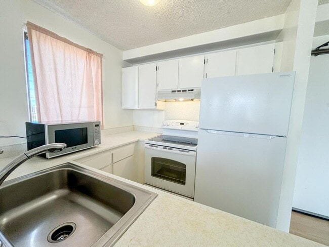 Photo - 2240 Kuhio Ave. Unidad 2505