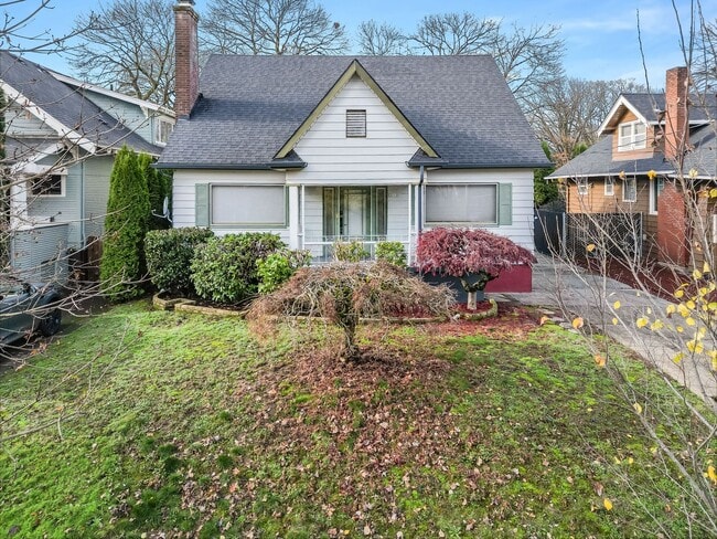 Building Photo - Beautiful 3 Bed, 1 Bath Rental Home in Irvington Portland!