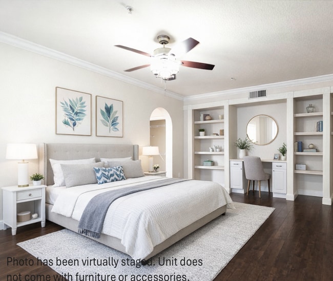 Photo - Huge Updated Studio! 818 square feet! Must see to appreciate. Includes washer/dryer