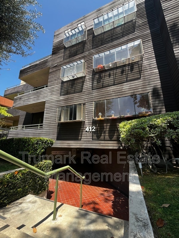 Photo - 412 N Kenwood St Condo Unit 304