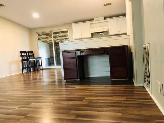 Photo - 2715 Massee Rd