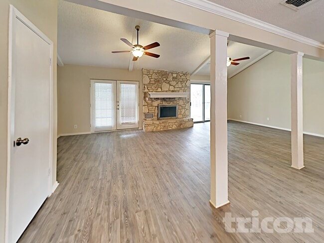 Photo - 4909 Tiffany Ln