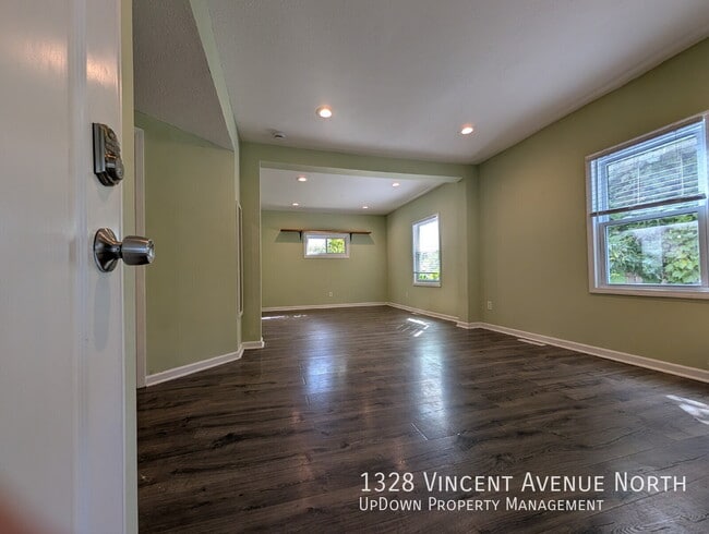 Photo - 1328 N Vincent Ave