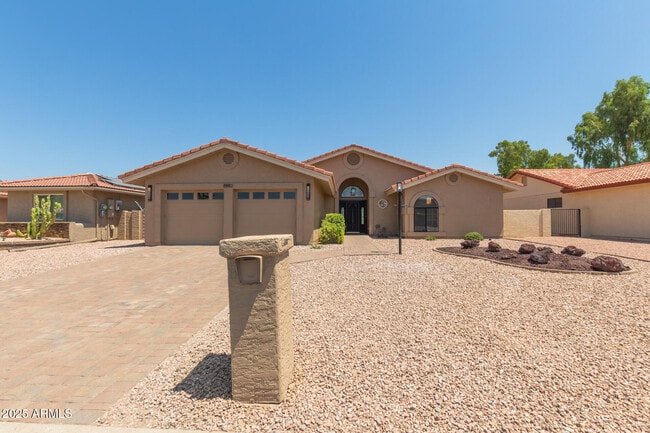 Building Photo - 8883 E Fairway Blvd Rental