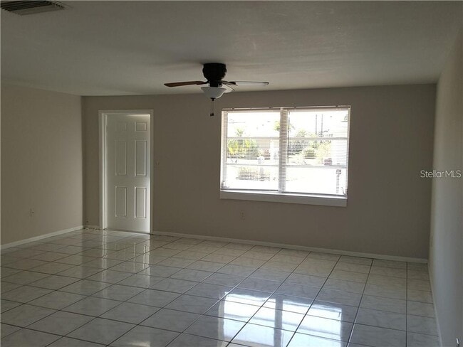 Photo - 262 Manor Rd
