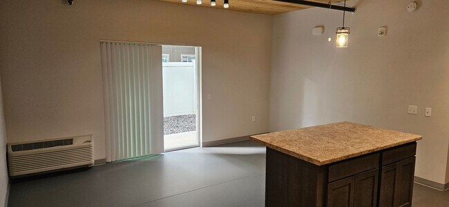 1026 W 1st St Unidad CPC-A108