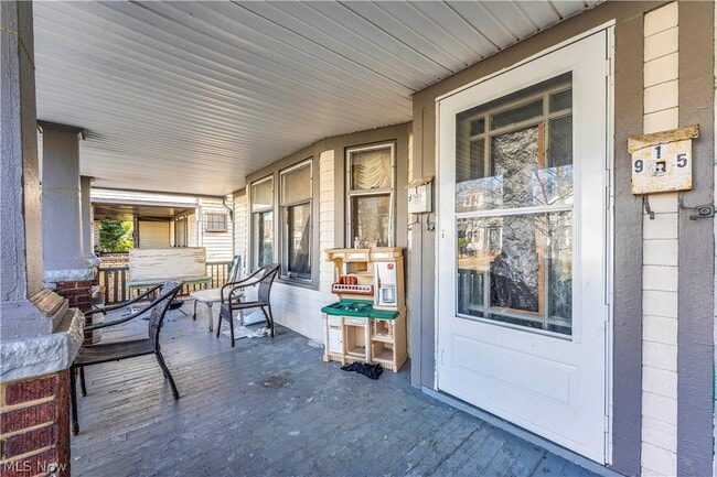 913 Helmsdale Rd Unit 3
