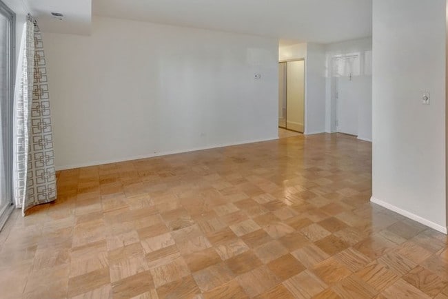 Photo - 511 1st St N