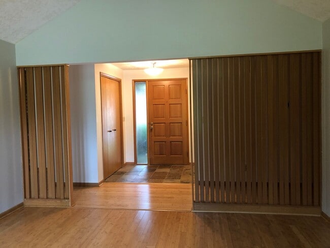 Photo - 2 Bed, 2 Bath S Salem Home!