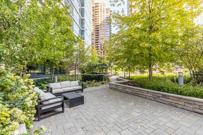 2 Anndale Dr Unit SI FL15-ID1345793P