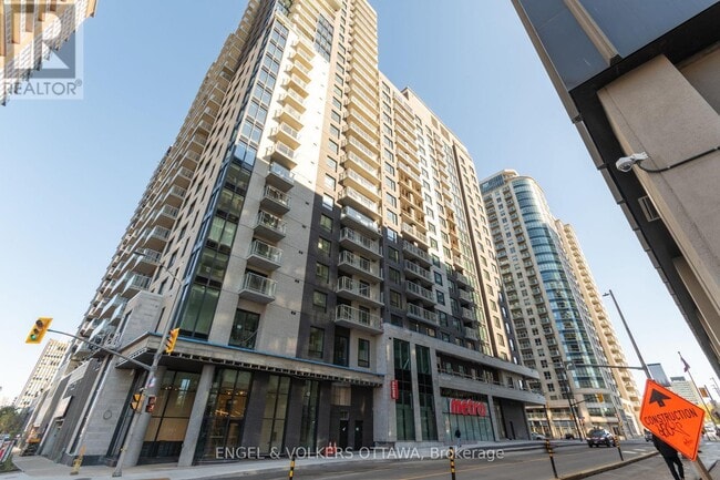 Photo - 180 George St Unit 804