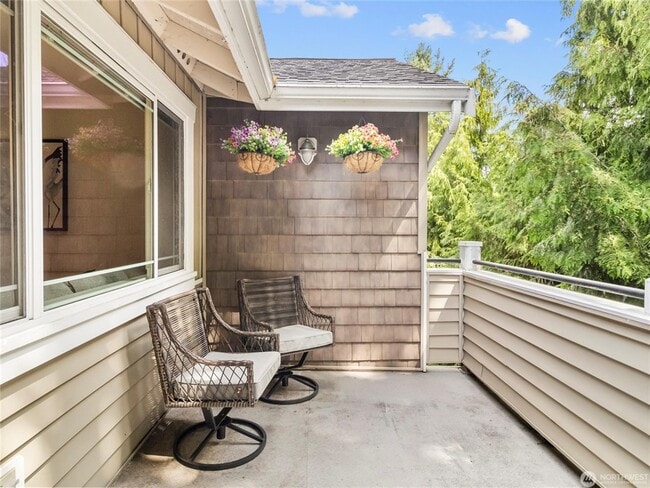 Photo - 13511 97th Ave E Unit 304