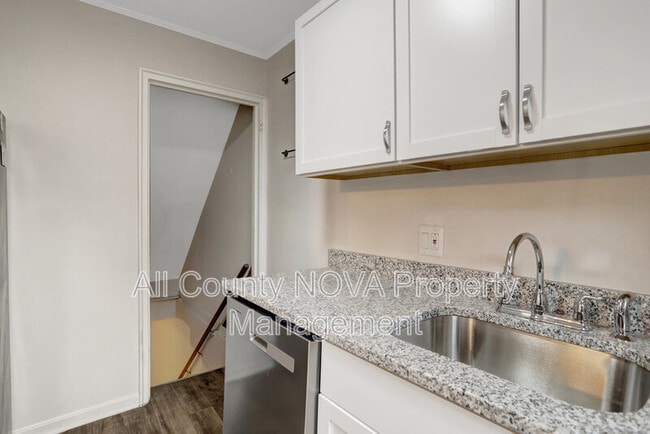 Photo - 2238 Farrington Ave