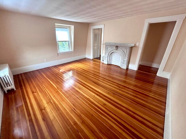 Building Photo - 41 Mt Vernon St Unit 3 Rental