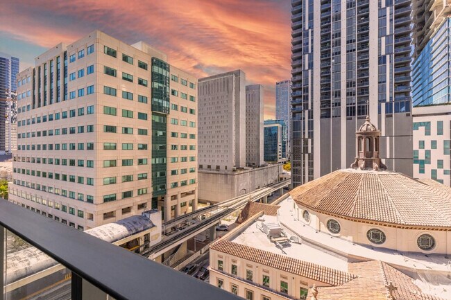 Photo - 501 NE 1st Ave Unidad SI ID1496919P