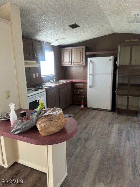 Photo - 703 Ave A NW