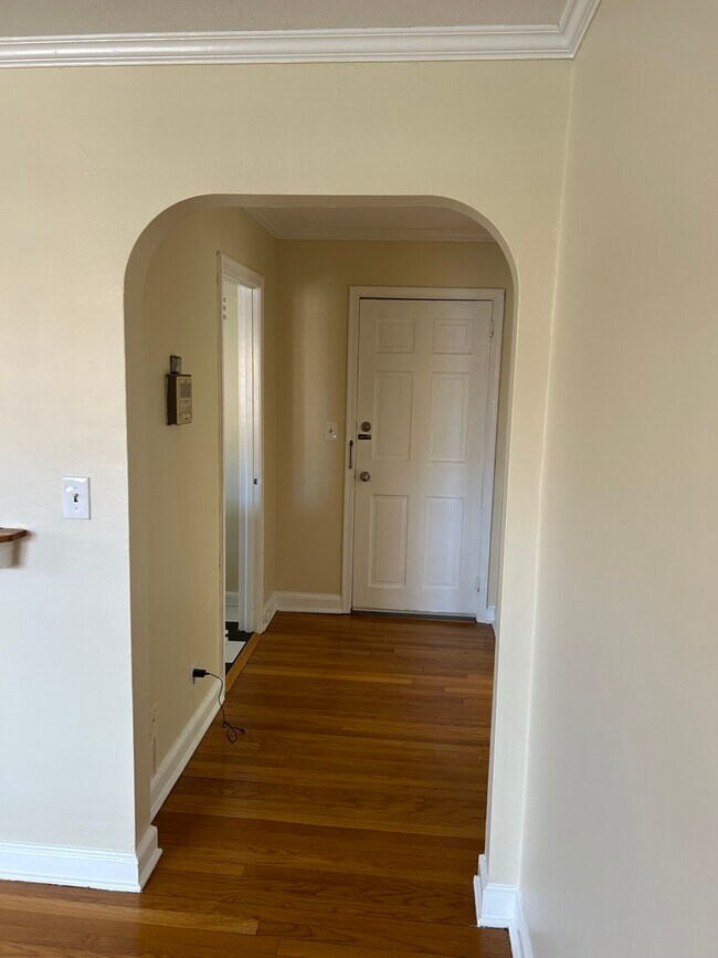 Photo - 877 Farmington Ave Unit 881-301